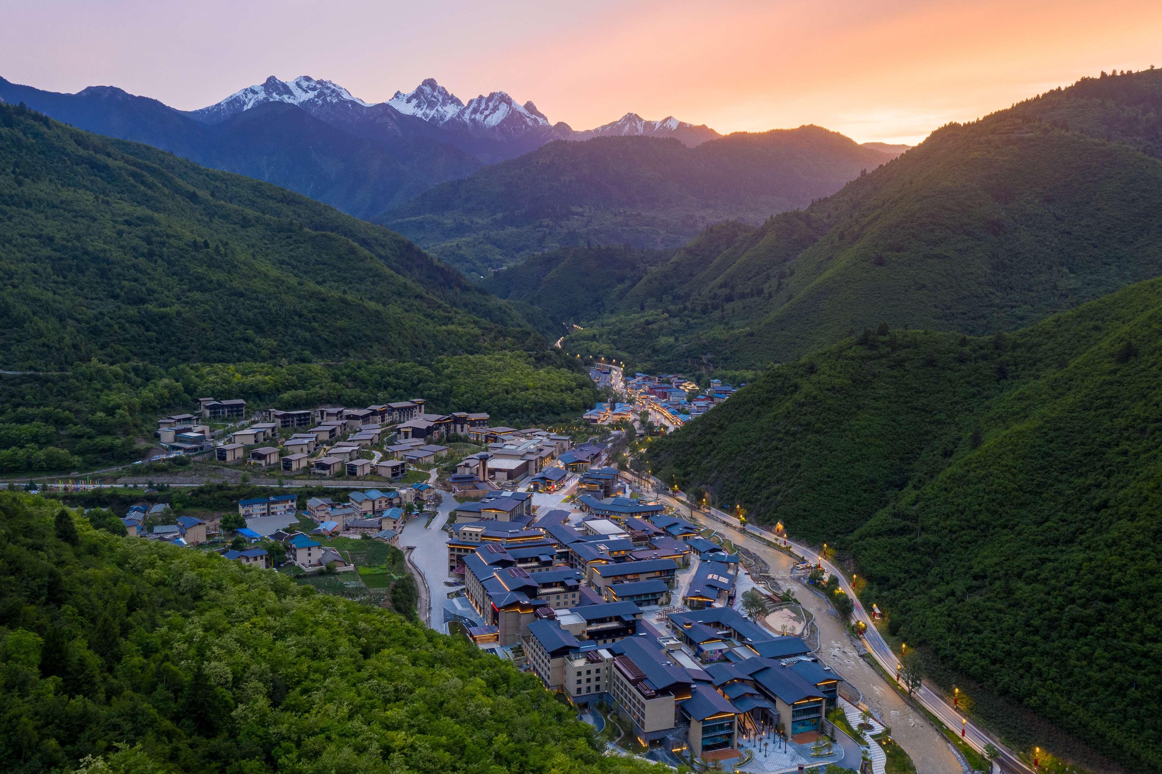 Hilton Jiuzhaigou Resort Zhangzha Town Eksteriør billede